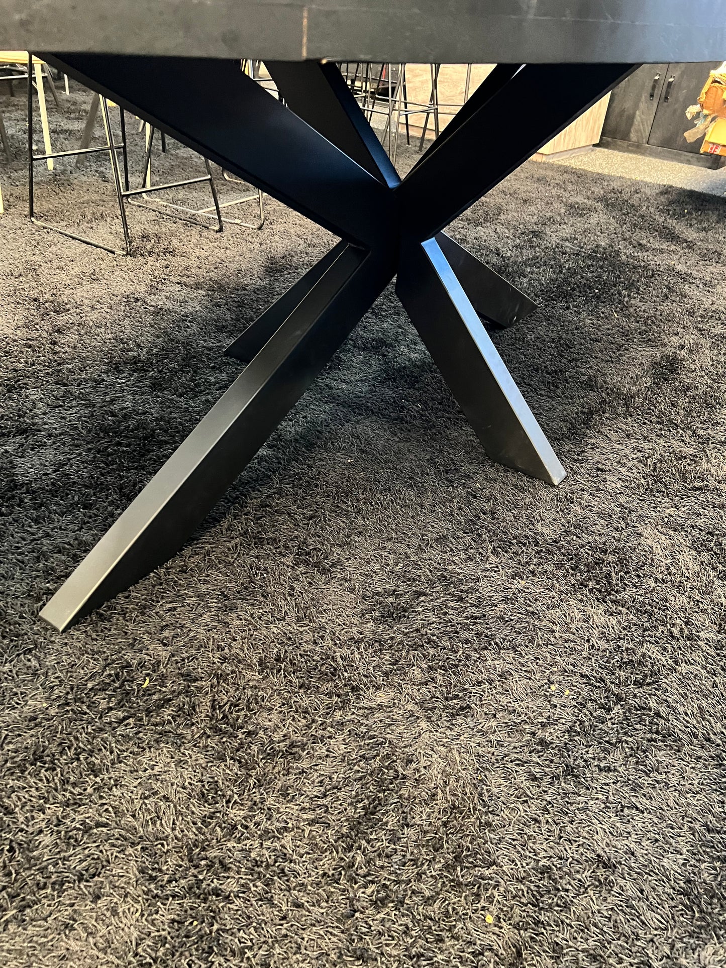 Eettafel Savoire Ovaal Zwart 220cm Mangohout