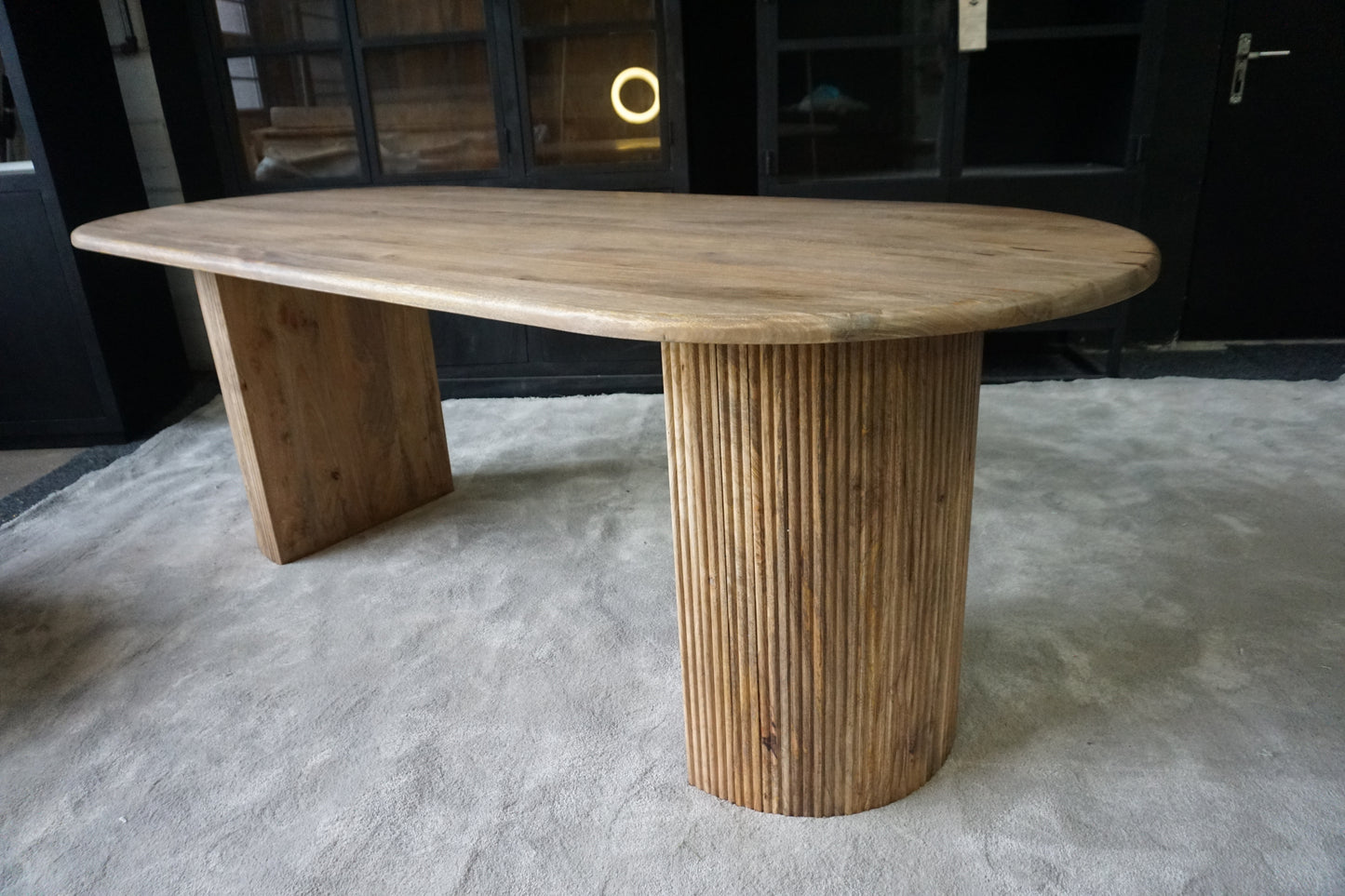 Eettafel ovaal Naturel 215 cm – Mangohout (Showmodel)