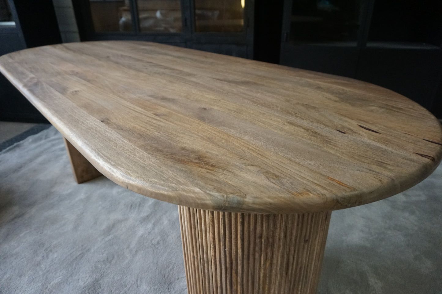 Eettafel ovaal Naturel 215 cm – Mangohout (Showmodel)