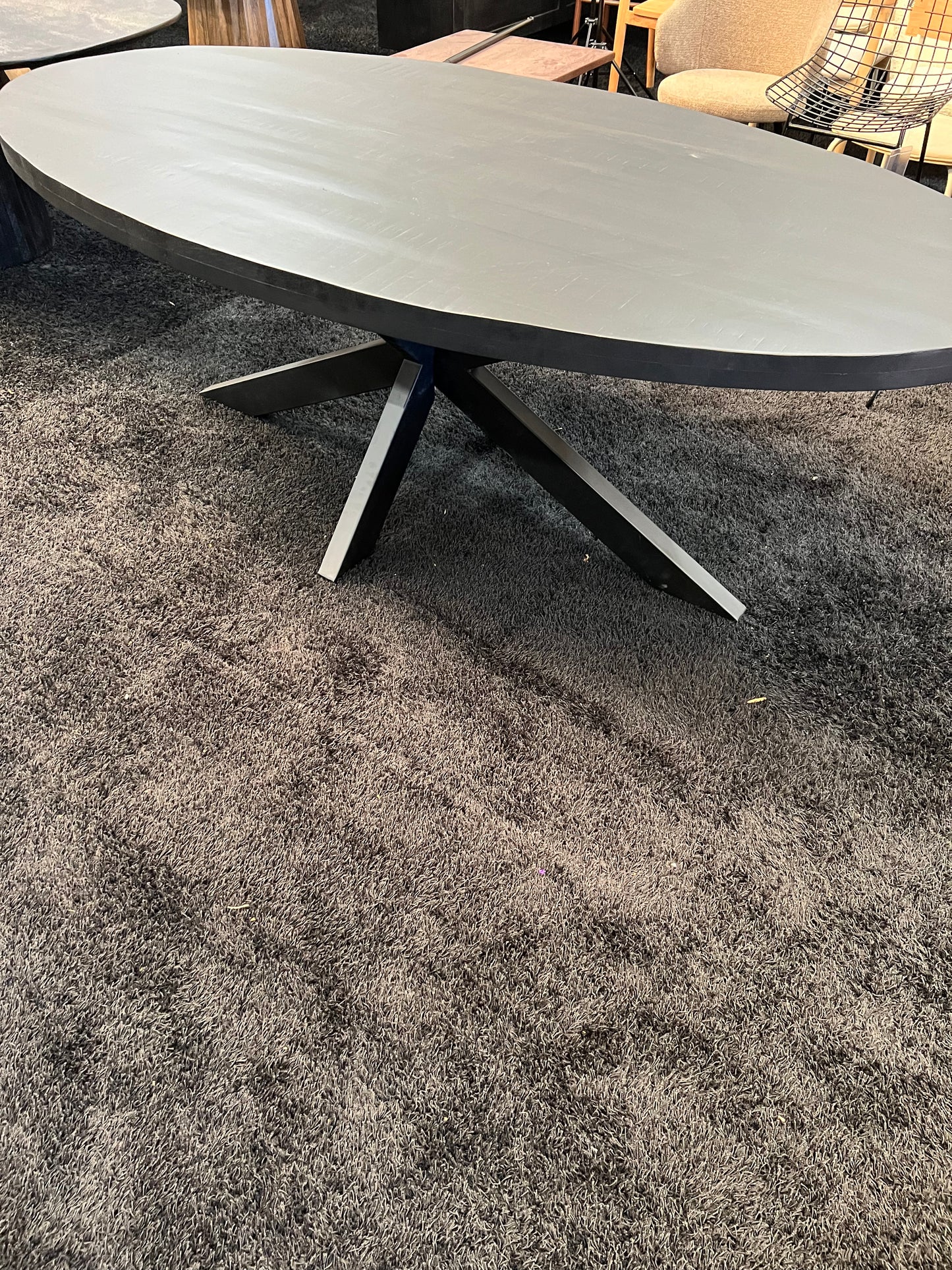 Eettafel Savoire Ovaal Zwart 220cm Mangohout