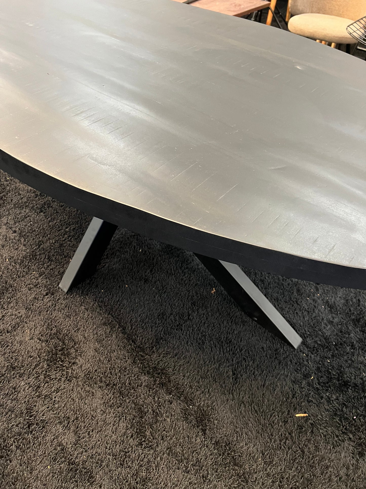Eettafel Savoire Ovaal Zwart 220cm Mangohout