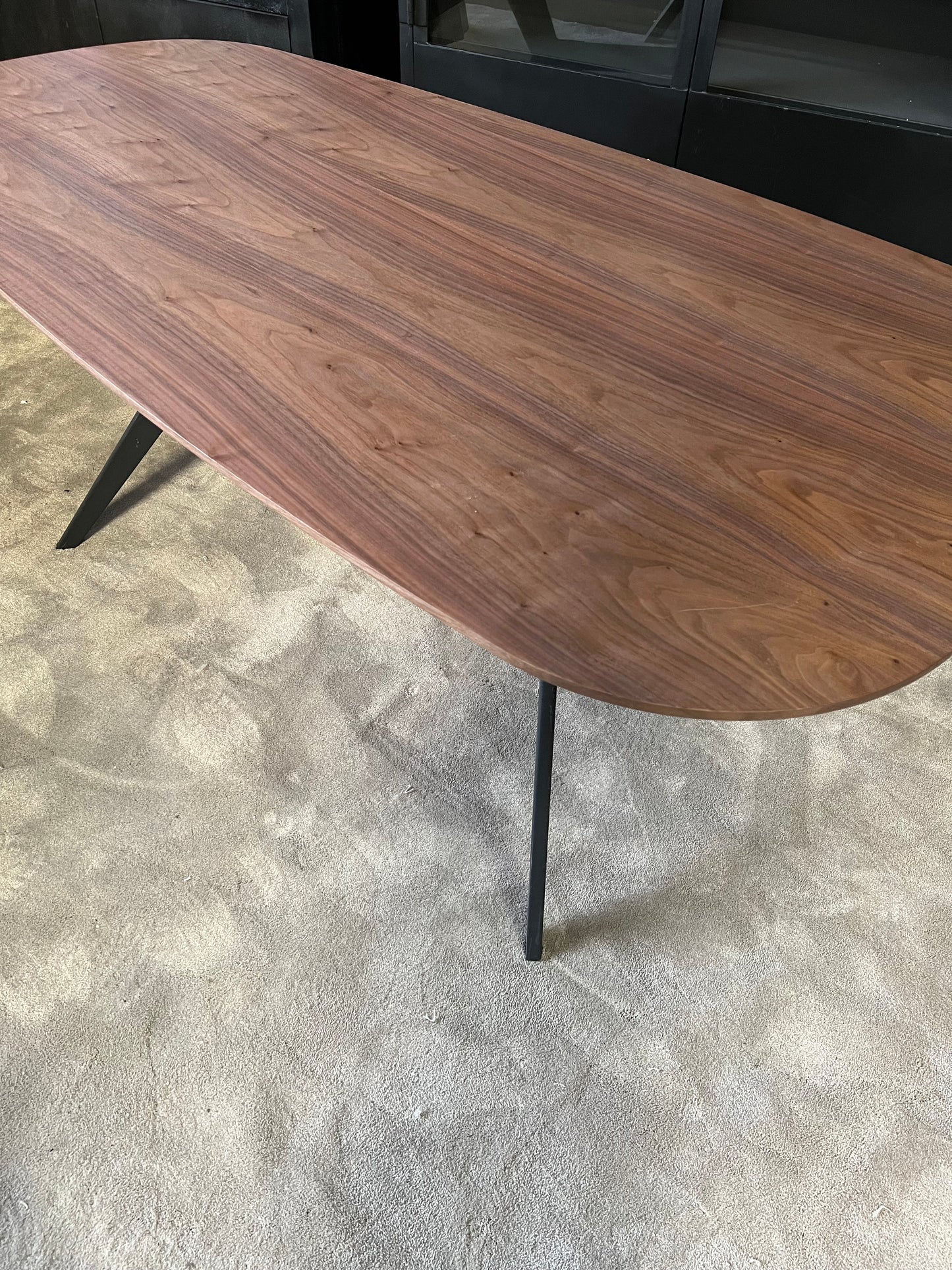 Eettafel organisch bruin 180cm - Fineer (Showmodel)
