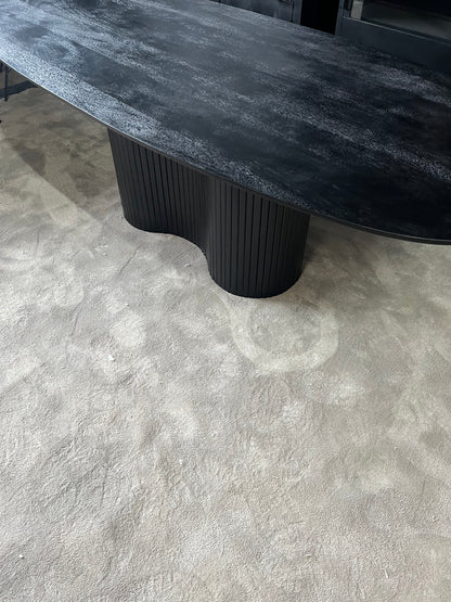 Eettafel ovaal zwart 240cm - mangohout (Showmodel)
