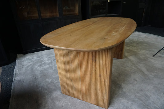 Eettafel Ovaal Naturel 180 cm – Mangohout (Showmodel)